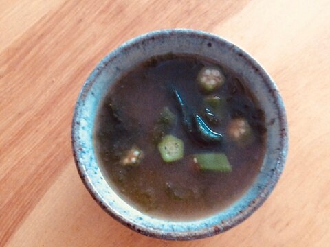 オクラとあおさ海苔の味噌雑煮